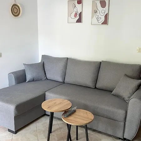 E Apartment